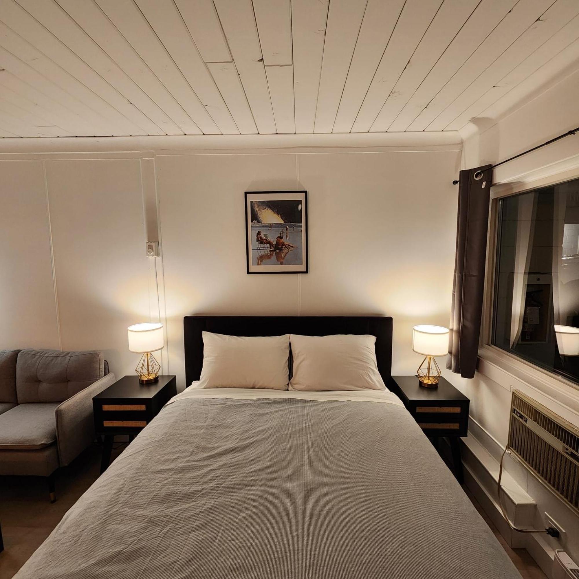 The Villager Inn Princeton Motel ภายนอก รูปภาพ